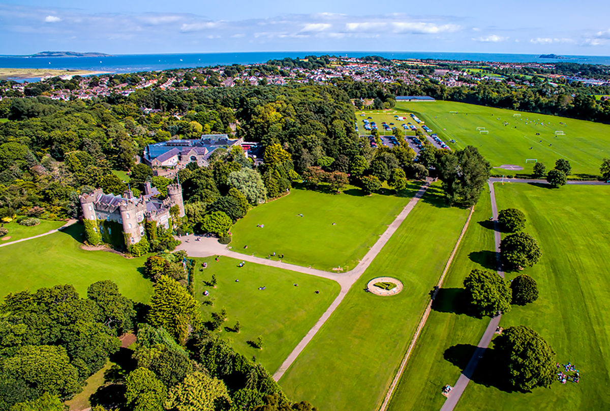 Замок Малахайд, Ирландия